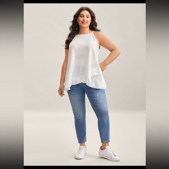 BloomChic Textured Knit Overlap Hem Tank Top – Original White – Size 14–16 (1X) - Picture 3 of 8